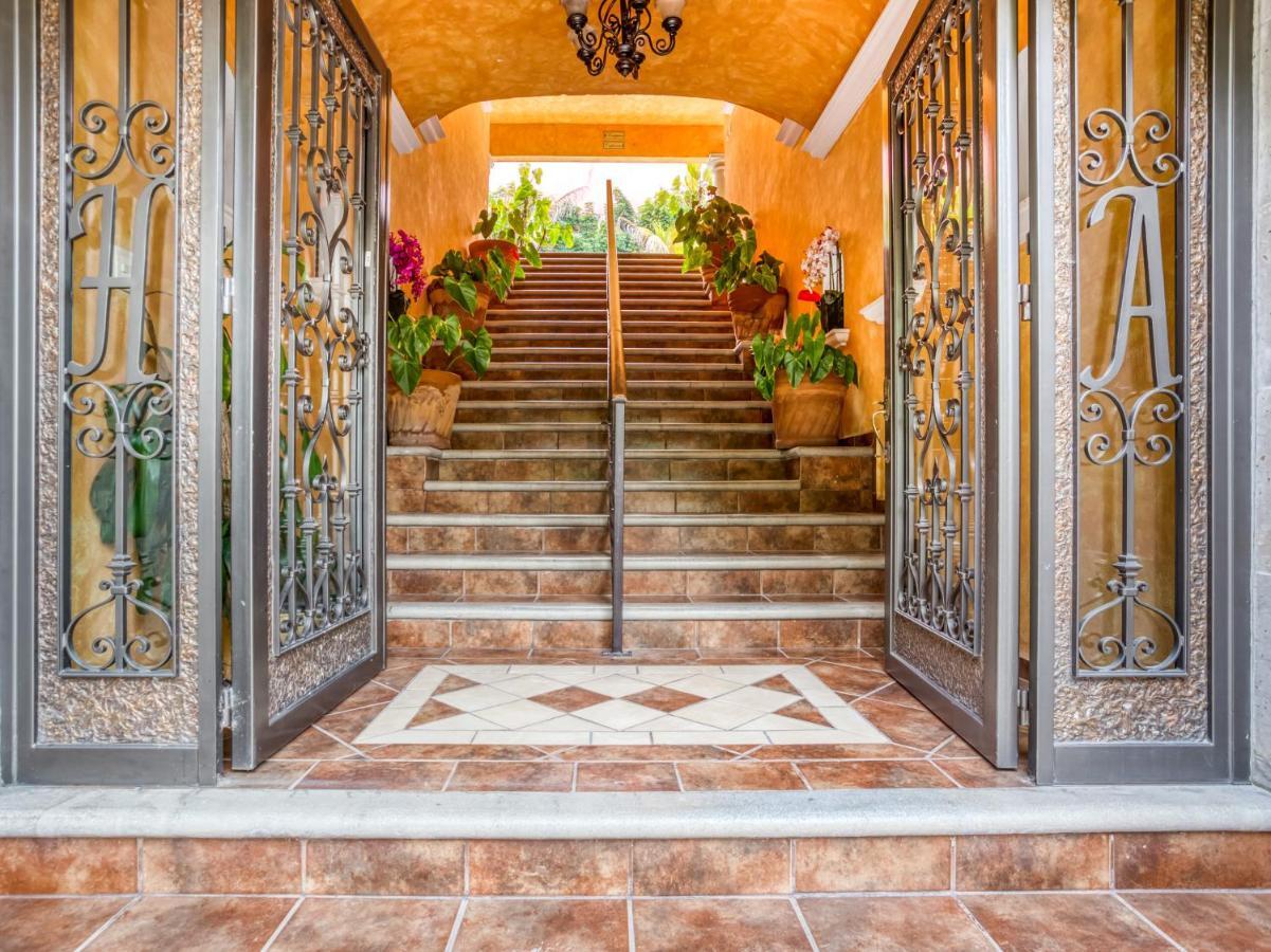 Отель Casa Anturio Куэрнавака Экстерьер фото